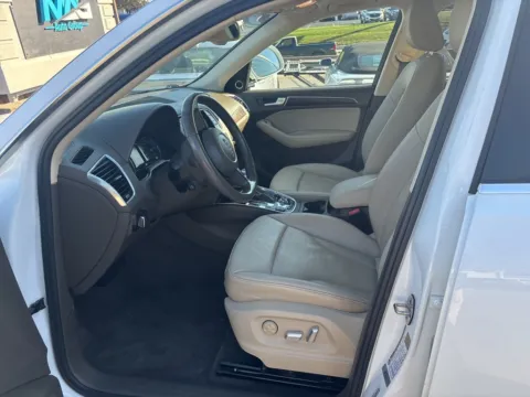 More photos of 2017 Audi Q5 3.0T Premium Plus at MAG Auto - Munsterman Automotive Group, MO