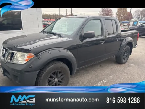 Black 2017 Nissan Frontier SV for sale in Blue Springs, MO