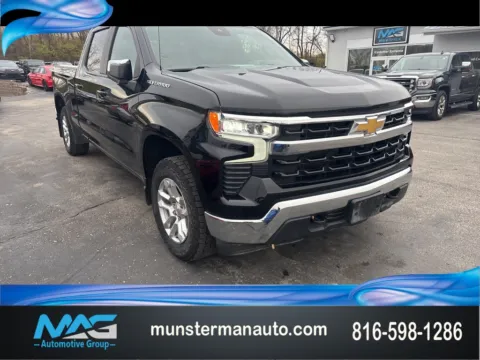 Black 2023 Chevrolet Silverado 1500 LT for sale in Blue Springs, MO