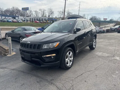 Photos of 2020 Jeep Compass Latitude for sale in Blue Springs, MO at MAG Auto - Munsterman Automotive Group