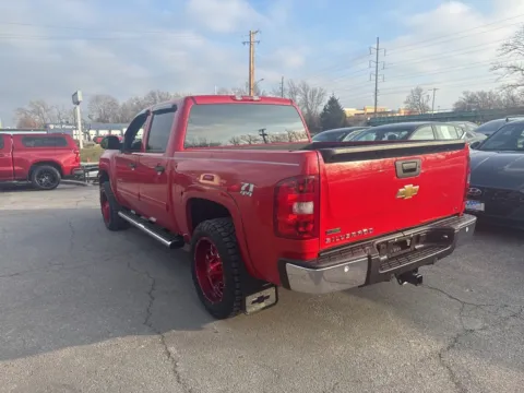 More photos of 2011 Chevrolet Silverado 1500 LT at MAG Auto - Munsterman Automotive Group, MO