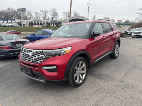 Photos of 2020 Ford Explorer Platinum for sale in Blue Springs, MO at MAG Auto - Munsterman Automotive Group
