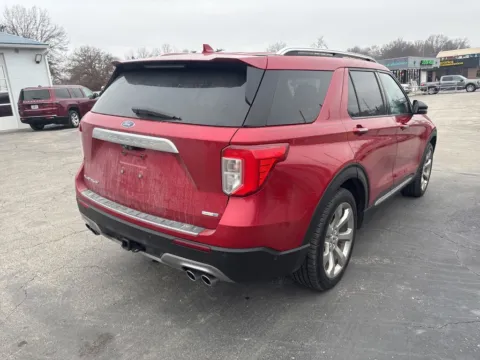 More photos of 2020 Ford Explorer Platinum at MAG Auto - Munsterman Automotive Group, MO