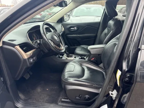 More photos of 2015 Jeep Cherokee Limited at MAG Auto - Munsterman Automotive Group, MO