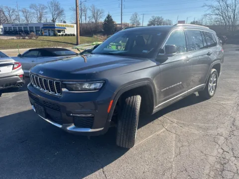 Photos of 2023 Jeep Grand Cherokee L Limited for sale in Blue Springs, MO at MAG Auto - Munsterman Automotive Group