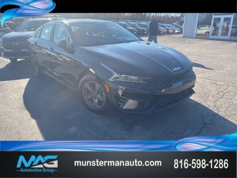 Black 2022 Kia K5 LX for sale in Blue Springs, MO