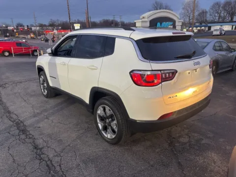 Another view of 2019 Jeep Compass Limited for sale in Blue Springs, MO at MAG Auto - Munsterman Automotive Group