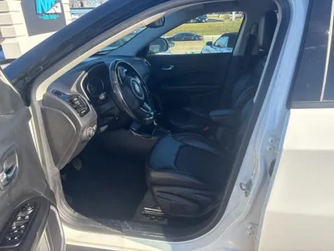 More photos of 2019 Jeep Compass Altitude at MAG Auto - Munsterman Automotive Group, MO