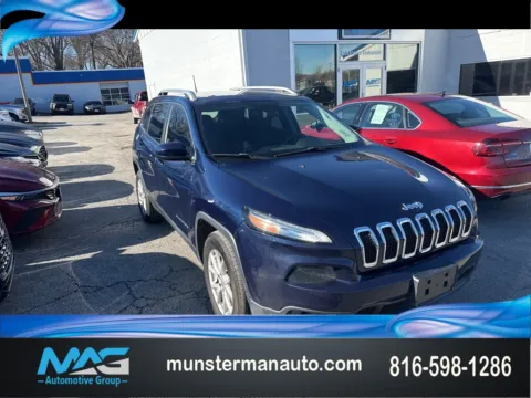 Blue 2016 Jeep Cherokee Latitude for sale in Blue Springs, MO