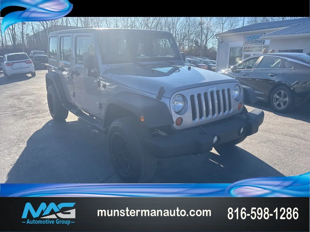 Silver 2013 Jeep Wrangler Unlimited Sport for sale in Blue Springs, MO