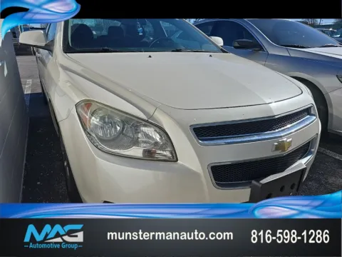 White 2011 Chevrolet Malibu LT for sale in Blue Springs, MO