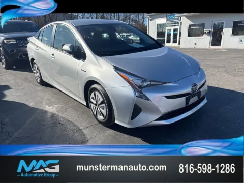 Silver 2017 Toyota Prius One for sale in Blue Springs, MO