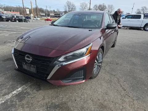 Photos of 2024 Nissan Altima 2.5 SV for sale in Blue Springs, MO at MAG Auto - Munsterman Automotive Group