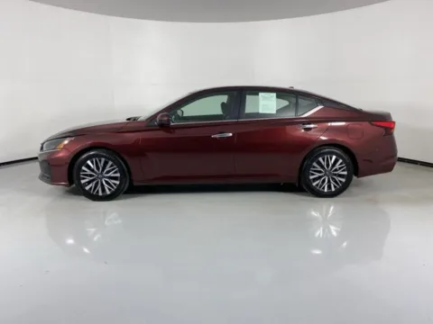 More photos of 2023 Nissan Altima 2.5 SV at MAG Auto - Munsterman Automotive Group, MO