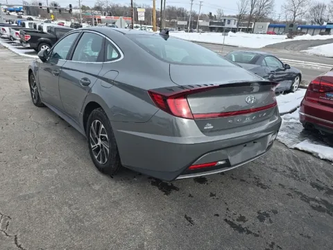 Another view of 2022 Hyundai Sonata Hybrid Blue for sale in Blue Springs, MO at MAG Auto - Munsterman Automotive Group