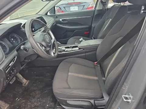 More photos of 2022 Hyundai Sonata Hybrid Blue at MAG Auto - Munsterman Automotive Group, MO