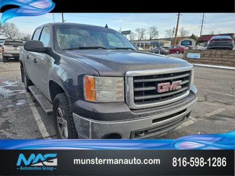 Blue 2011 GMC Sierra 1500 SLE for sale in Blue Springs, MO