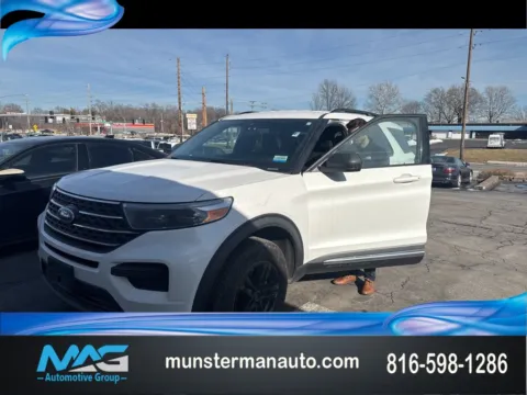 White 2020 Ford Explorer XLT for sale in Blue Springs, MO