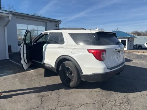 Photos of 2020 Ford Explorer XLT for sale in Blue Springs, MO at MAG Auto - Munsterman Automotive Group