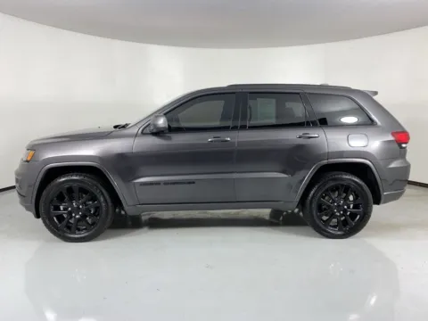 More photos of 2019 Jeep Grand Cherokee Altitude at MAG Auto - Munsterman Automotive Group, MO