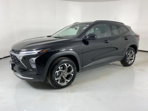 Another view of 2025 Chevrolet Trax LT for sale in Blue Springs, MO at MAG Auto - Munsterman Automotive Group