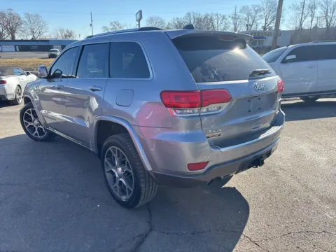 Another view of 2018 Jeep Grand Cherokee Limited for sale in Blue Springs, MO at MAG Auto - Munsterman Automotive Group