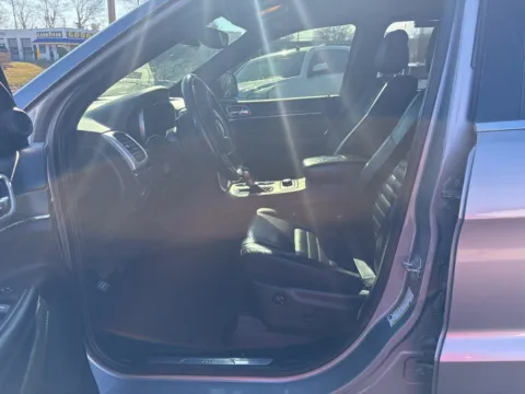 More photos of 2018 Jeep Grand Cherokee Limited at MAG Auto - Munsterman Automotive Group, MO