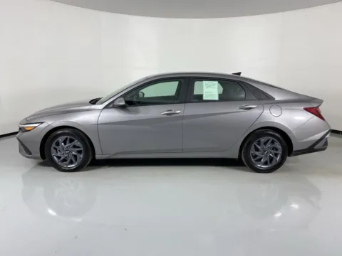 More photos of 2024 Hyundai Elantra SEL at MAG Auto - Munsterman Automotive Group, MO