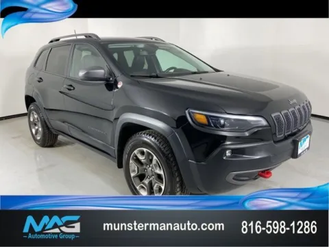 Black 2019 Jeep Cherokee Trailhawk for sale in Blue Springs, MO