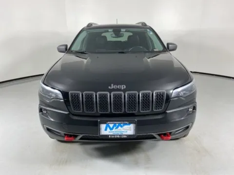 Photos of 2019 Jeep Cherokee Trailhawk for sale in Blue Springs, MO at MAG Auto - Munsterman Automotive Group