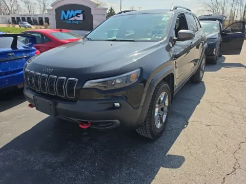 Photos of 2019 Jeep Cherokee Trailhawk for sale in Blue Springs, MO at MAG Auto - Munsterman Automotive Group
