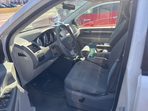 More photos of 2008 Dodge Grand Caravan SXT at MAG Auto - Munsterman Automotive Group, MO