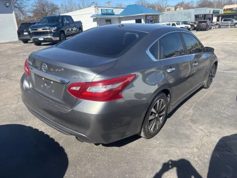 More photos of 2018 Nissan Altima 2.5 SV at MAG Auto - Munsterman Automotive Group, MO