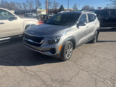 Photos of 2023 Kia Seltos S for sale in Blue Springs, MO at MAG Auto - Munsterman Automotive Group