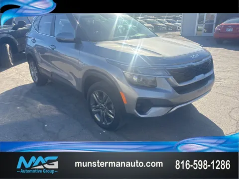 Gray 2023 Kia Seltos S for sale in Blue Springs, MO