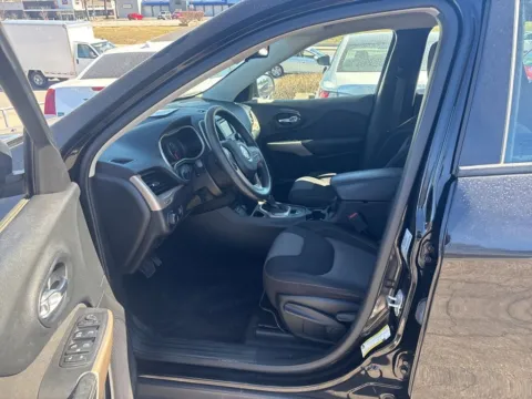 More photos of 2017 Jeep Cherokee Sport at MAG Auto - Munsterman Automotive Group, MO