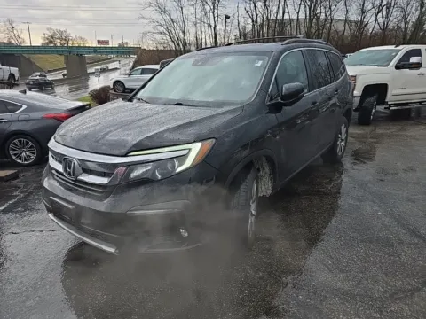 Photos of 2020 Honda Pilot EX-L for sale in Blue Springs, MO at MAG Auto - Munsterman Automotive Group