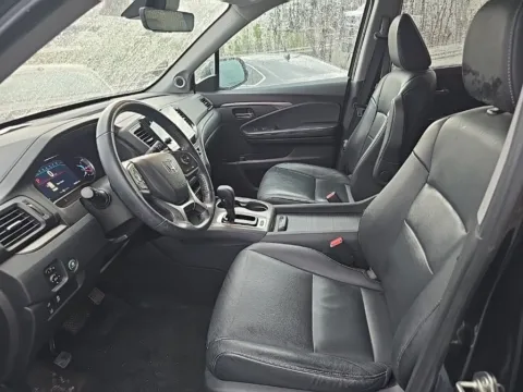 More photos of 2020 Honda Pilot EX-L at MAG Auto - Munsterman Automotive Group, MO