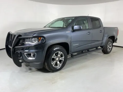 Another view of 2017 Chevrolet Colorado Z71 for sale in Blue Springs, MO at MAG Auto - Munsterman Automotive Group