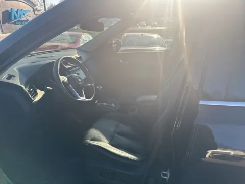 More photos of 2019 Nissan Rogue SL at MAG Auto - Munsterman Automotive Group, MO