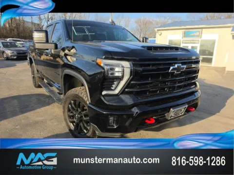 Black 2025 Chevrolet Silverado 2500HD LT for sale in Blue Springs, MO