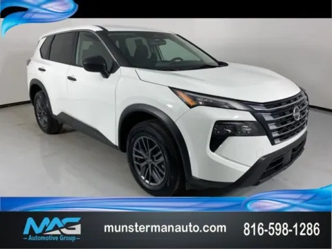 White 2024 Nissan Rogue S for sale in Blue Springs, MO