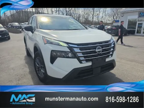 White 2024 Nissan Rogue S for sale in Blue Springs, MO