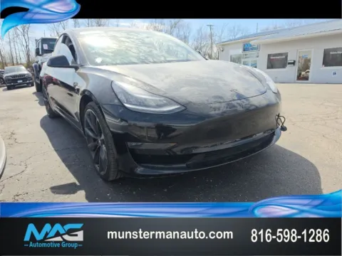 Blue 2018 Tesla Model 3 Long Range for sale in Blue Springs, MO