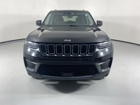 Photos of 2024 Jeep Grand Cherokee Laredo for sale in Blue Springs, MO at MAG Auto - Munsterman Automotive Group