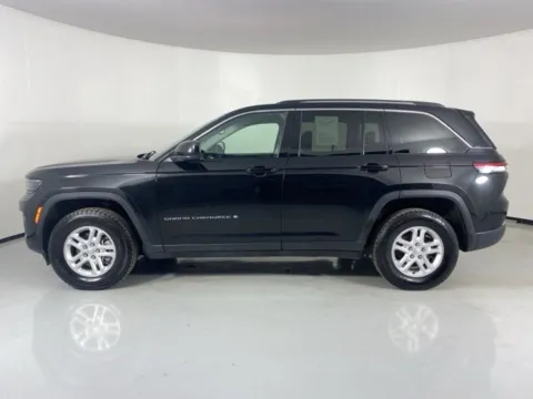 More photos of 2024 Jeep Grand Cherokee Laredo at MAG Auto - Munsterman Automotive Group, MO