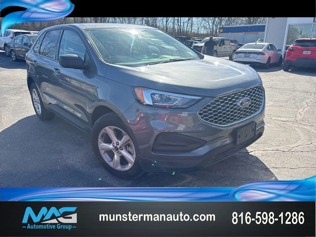 Gray 2023 Ford Edge SE for sale in Blue Springs, MO