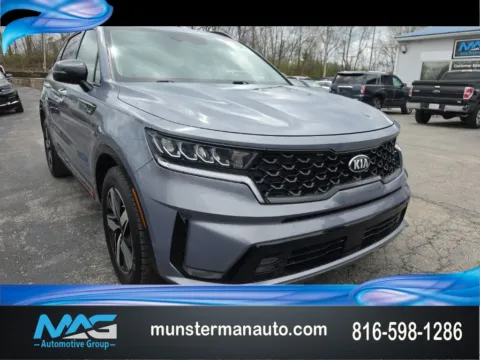 Silver 2021 Kia Sorento EX for sale in Blue Springs, MO