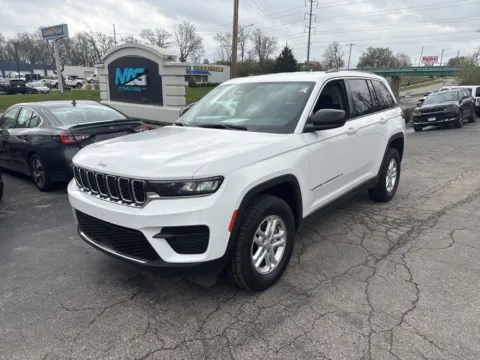 Photos of 2023 Jeep Grand Cherokee Laredo for sale in Blue Springs, MO at MAG Auto - Munsterman Automotive Group