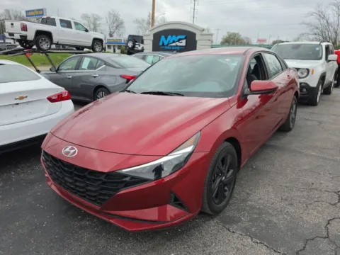 Photos of 2023 Hyundai Elantra SEL for sale in Blue Springs, MO at MAG Auto - Munsterman Automotive Group